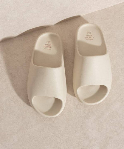 Oasis Society Wyatt Comfort Slides