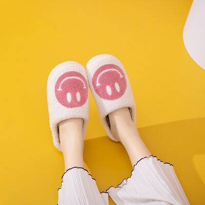 Smiley Face Slippers | White | Pink | Melody