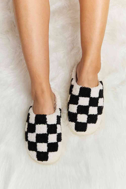 Checkered Slippers Black