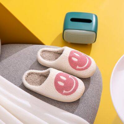 Smiley Face Slippers | White | Pink | Melody